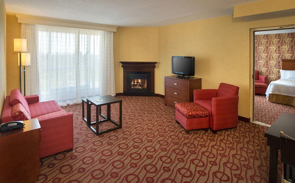 Courtyard By Marriott