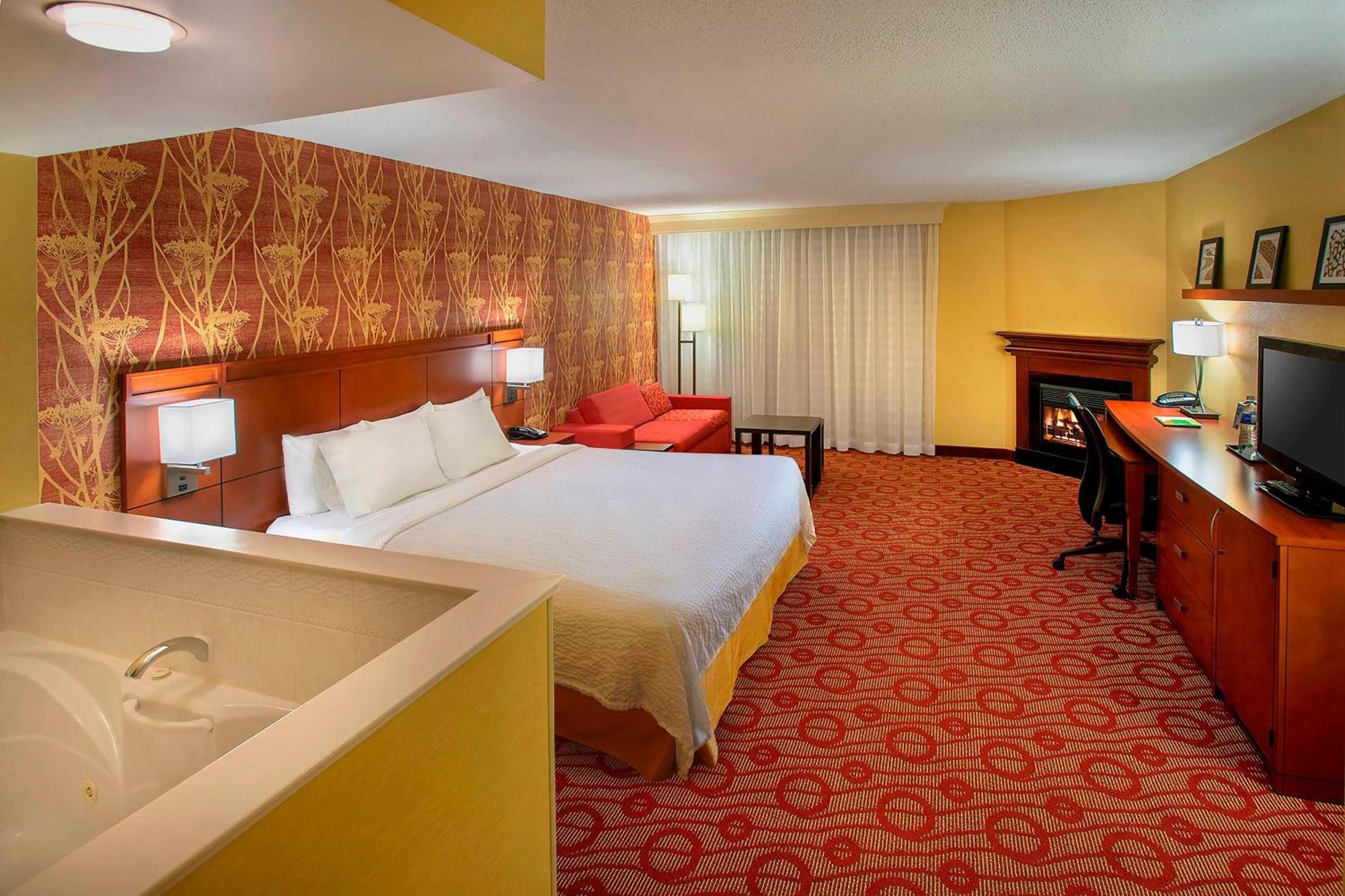 Hotel Courtyard By Marriott 3*