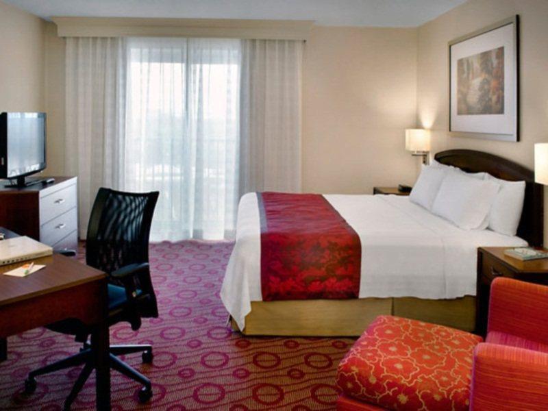 Hotel Courtyard By Marriott 3*