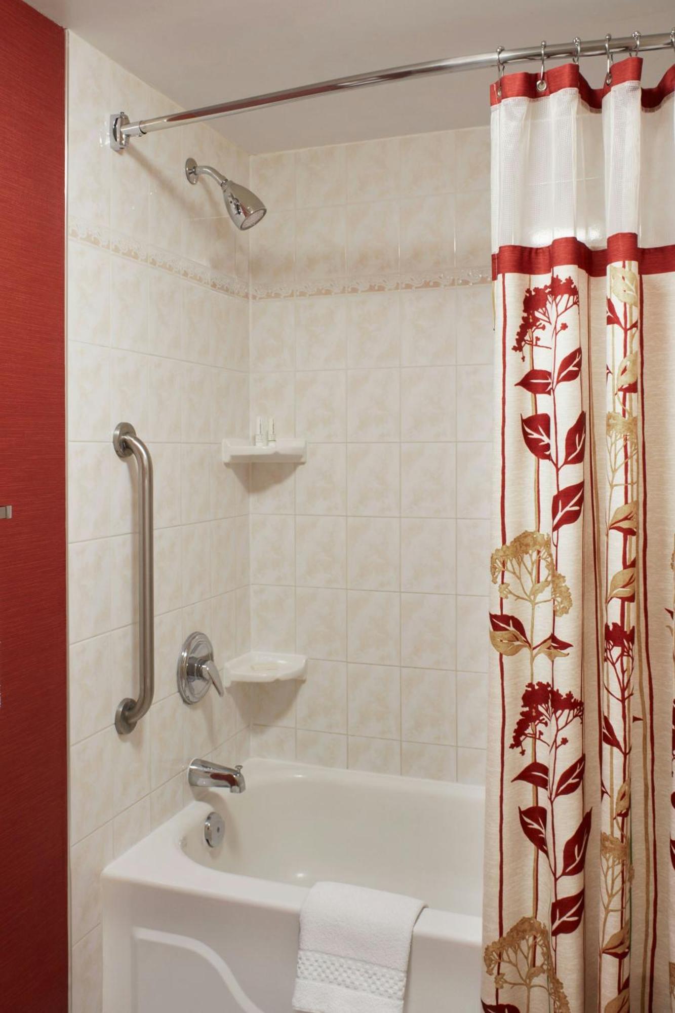 Courtyard By Marriott Niagara Falls
